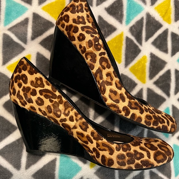 Leopard Print Women's Shoes - Picture 3 of 6